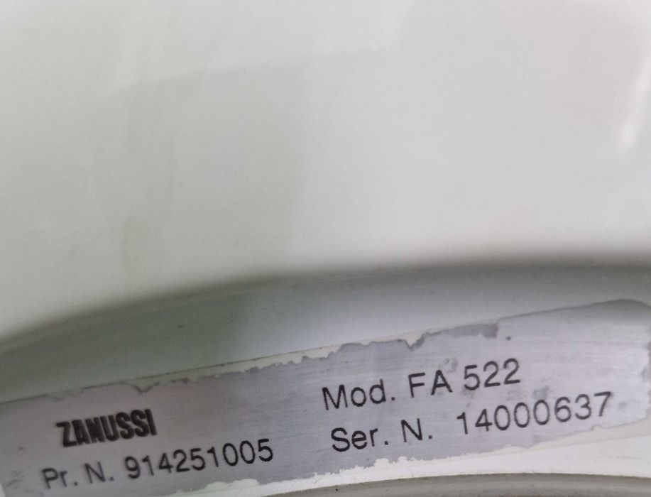 Пральна машинка zanussi FA 522