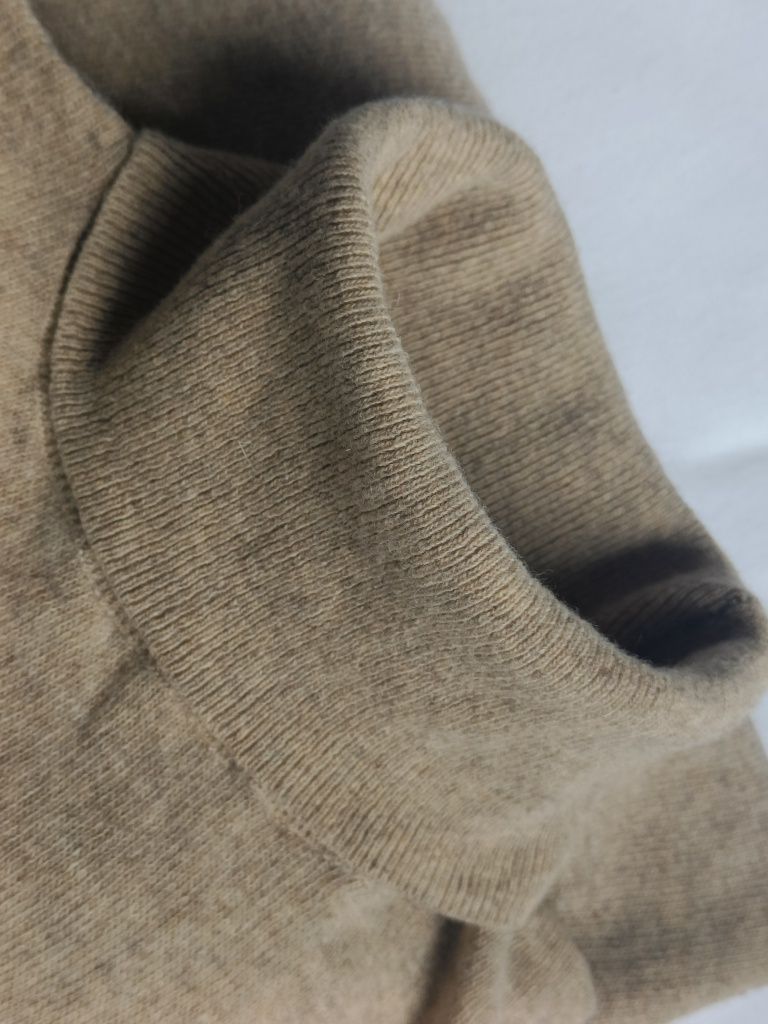 Włoski beżowy wełniany sweter z golfem M L XL wełna jagnięca