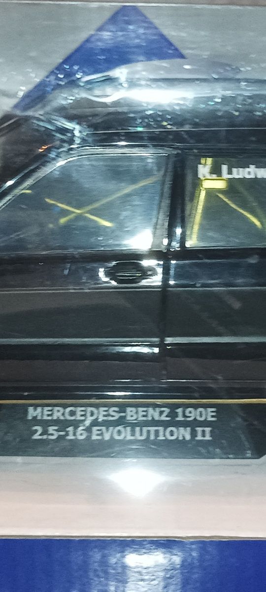 Model Mercedes Benz 190E Ewolution ll solido 1:18