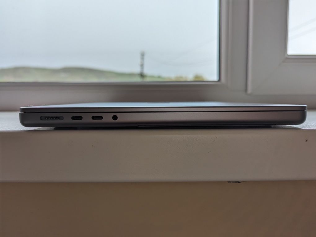 MacBook Pro 14 2021 (M1Pro 16/512) Like NEW