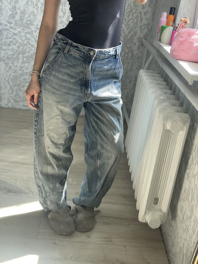 Джинси Bershka. Baggy . розмір 36.  деталі в особисті