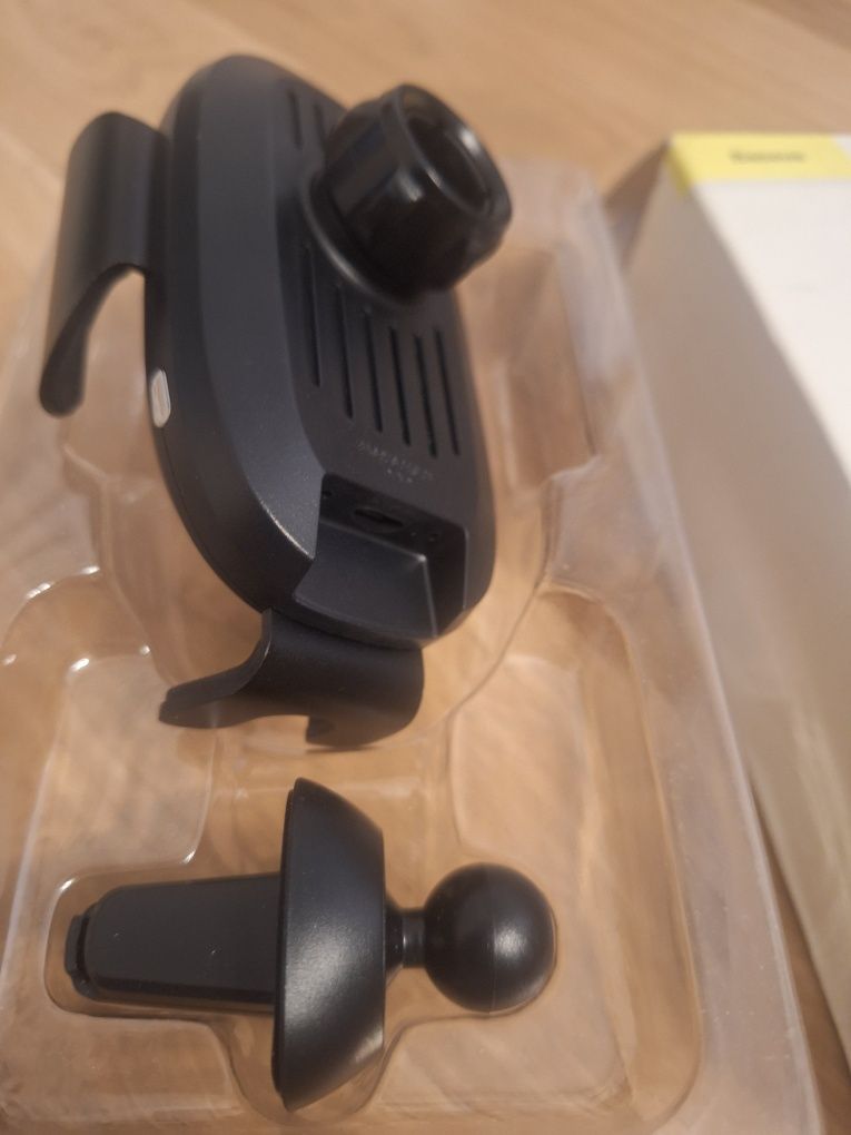 Automatyczny uchwyt na telefon