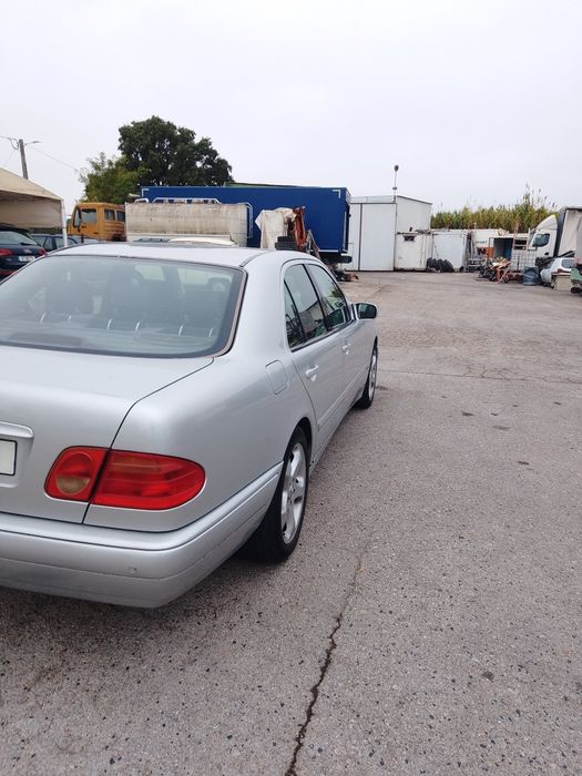 Vendo Mercedes Benz