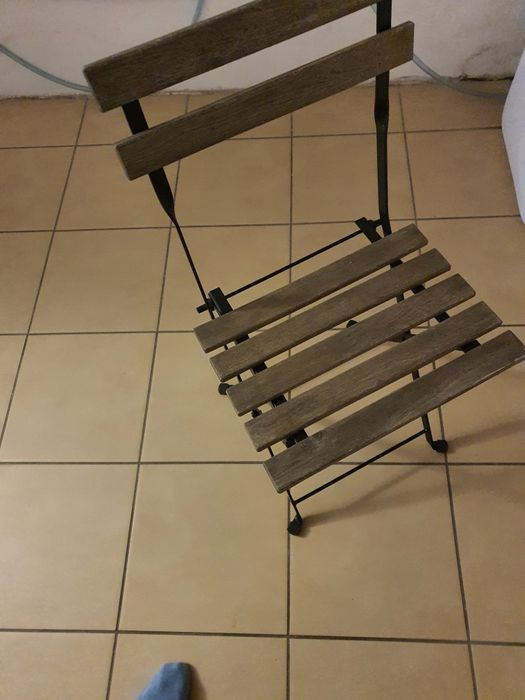 Stolik i krzesła ogrodowe