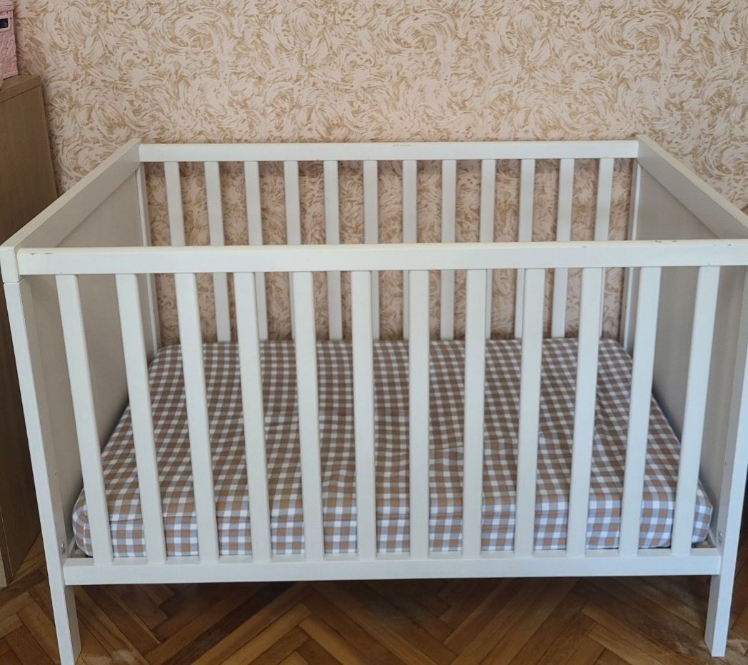 Ikea кроватка детская,кроватка+матрасик Ikea