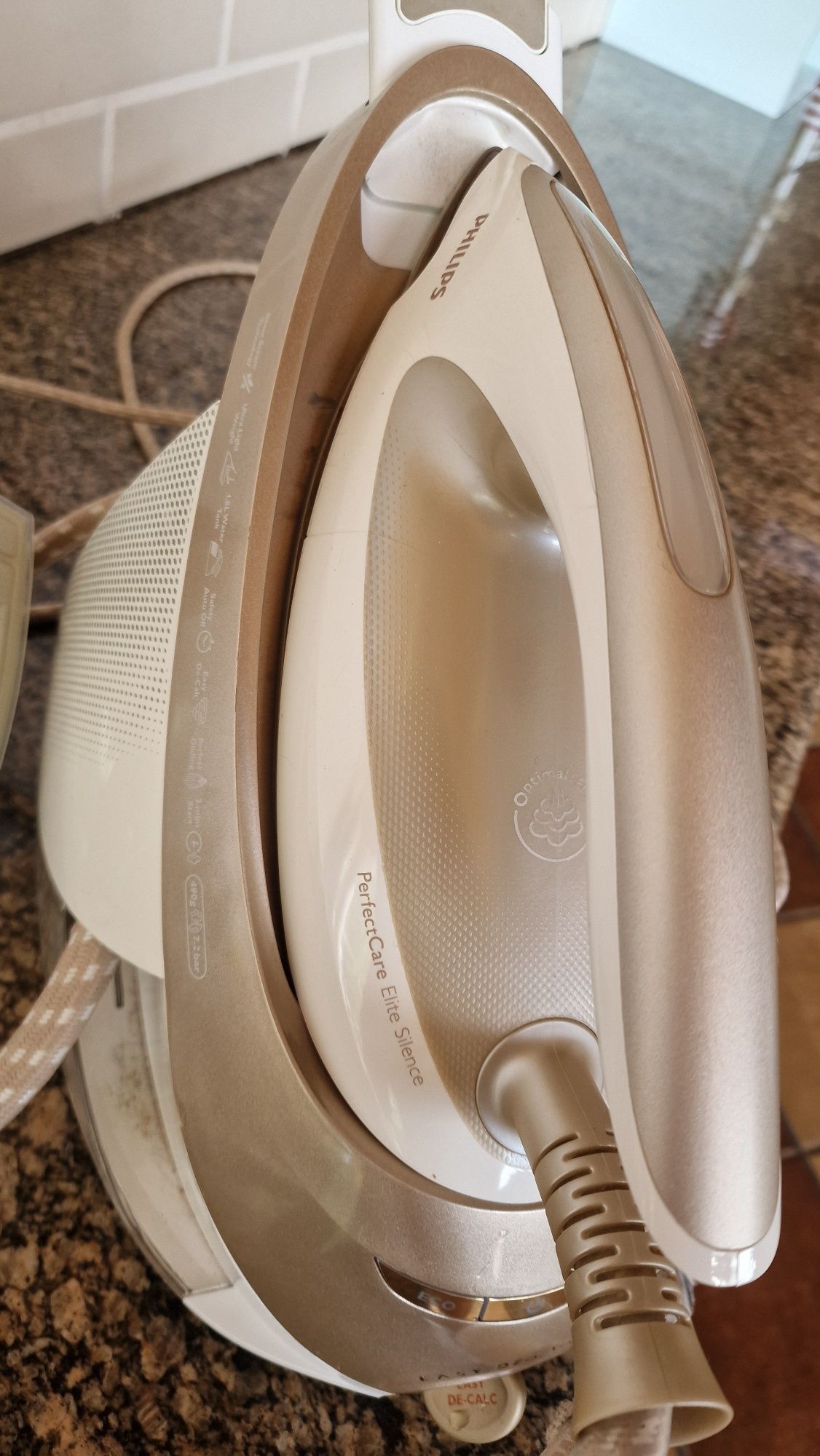 Праска з парогенератором Philips NL9206AD-4. На запчастини.