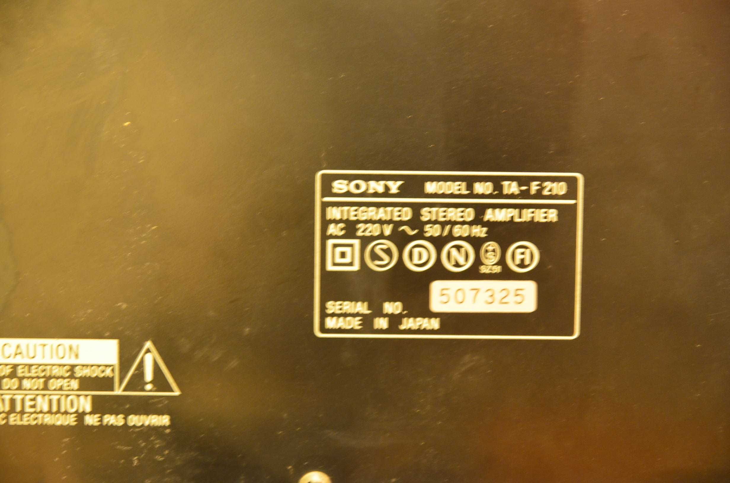 Amplificador Sony F210