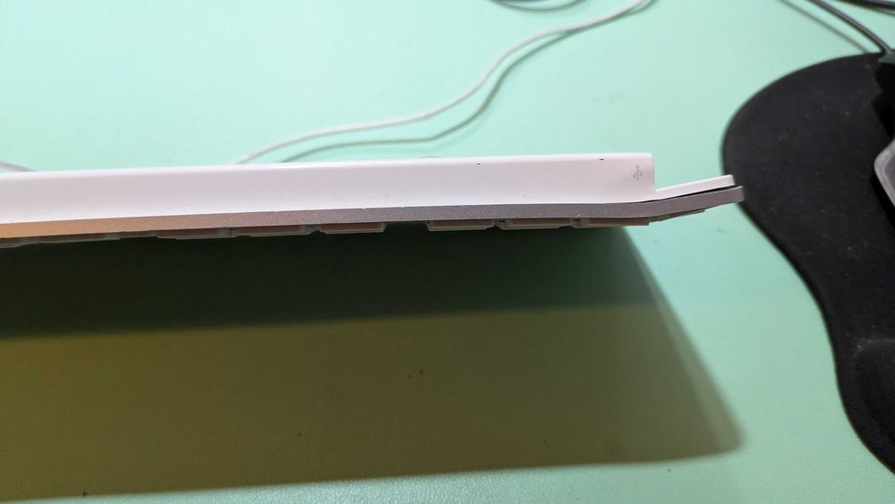 Teclado Apple Branco referencia 1843 para Peças