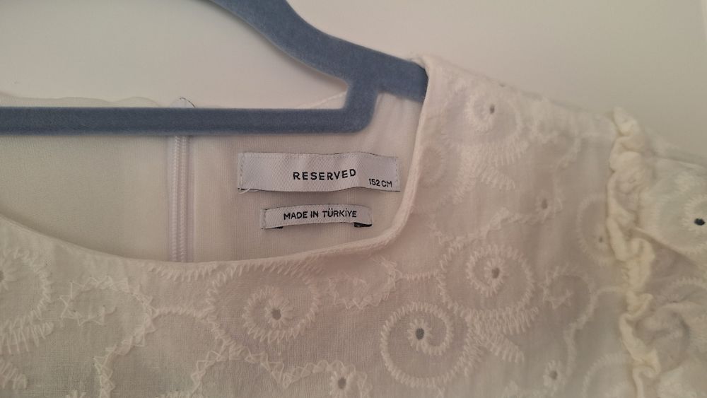 Sukienka biała dziewczęca Reserved 152