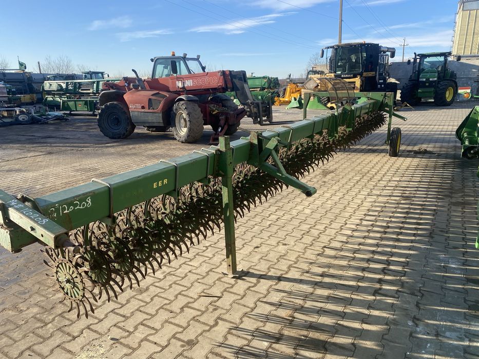Ротаційна навісна борона John Deere 400