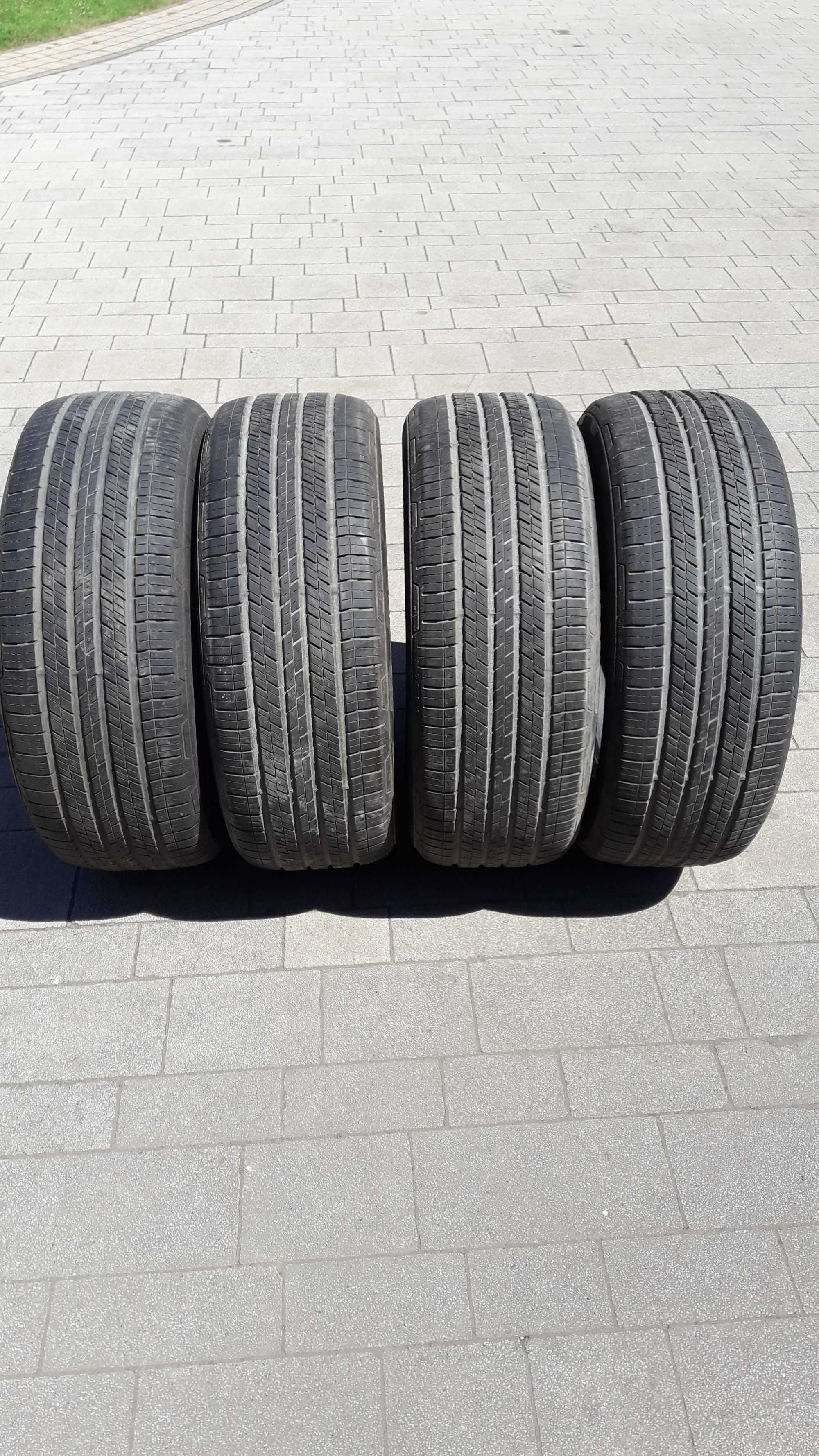 Opony Continental 4x4 265/60/18