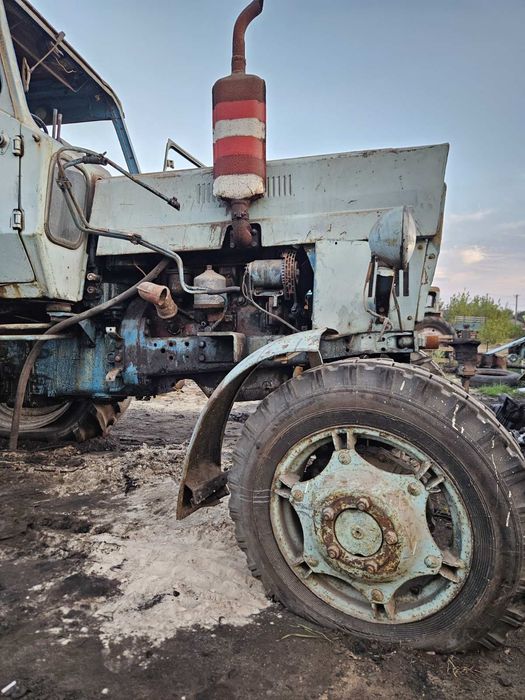 МТЗ приборка обшивка коленвал сідушка навеска капот диски радіатор ...