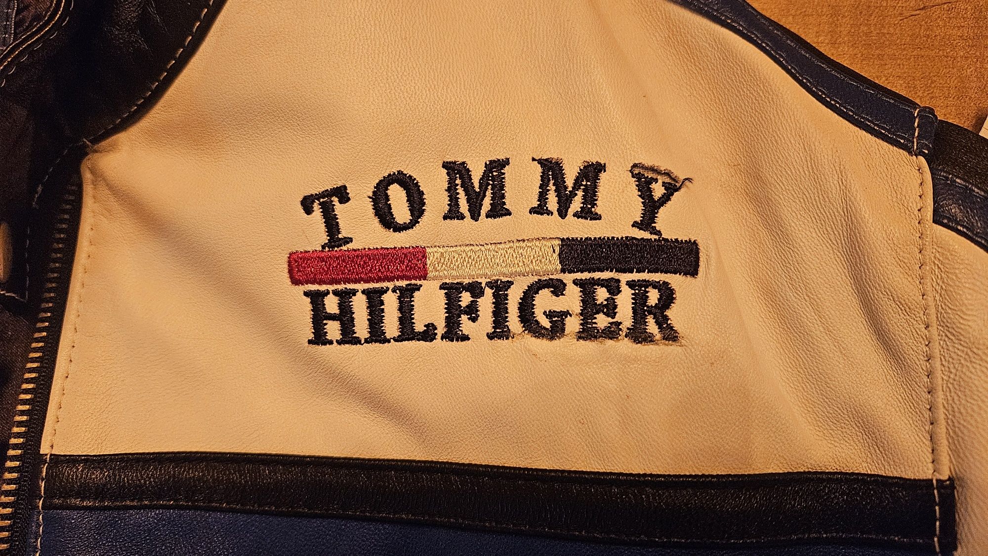 Kurtka tommy hilfiger jak nowa