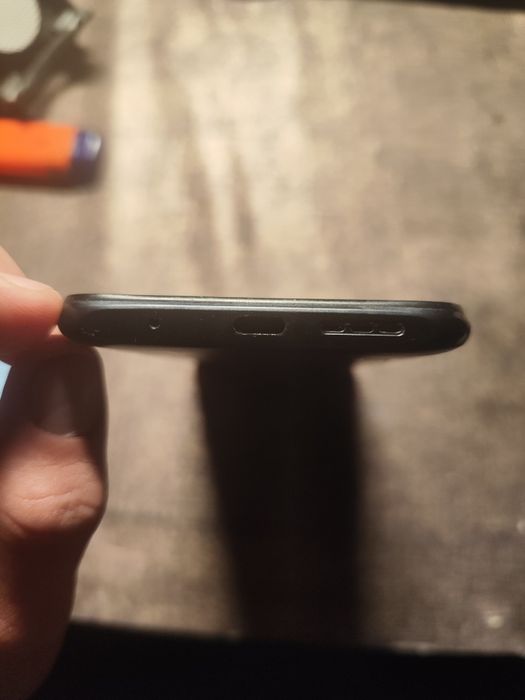 Продам смартфон Xiaomi redmi 9T 6/128gb