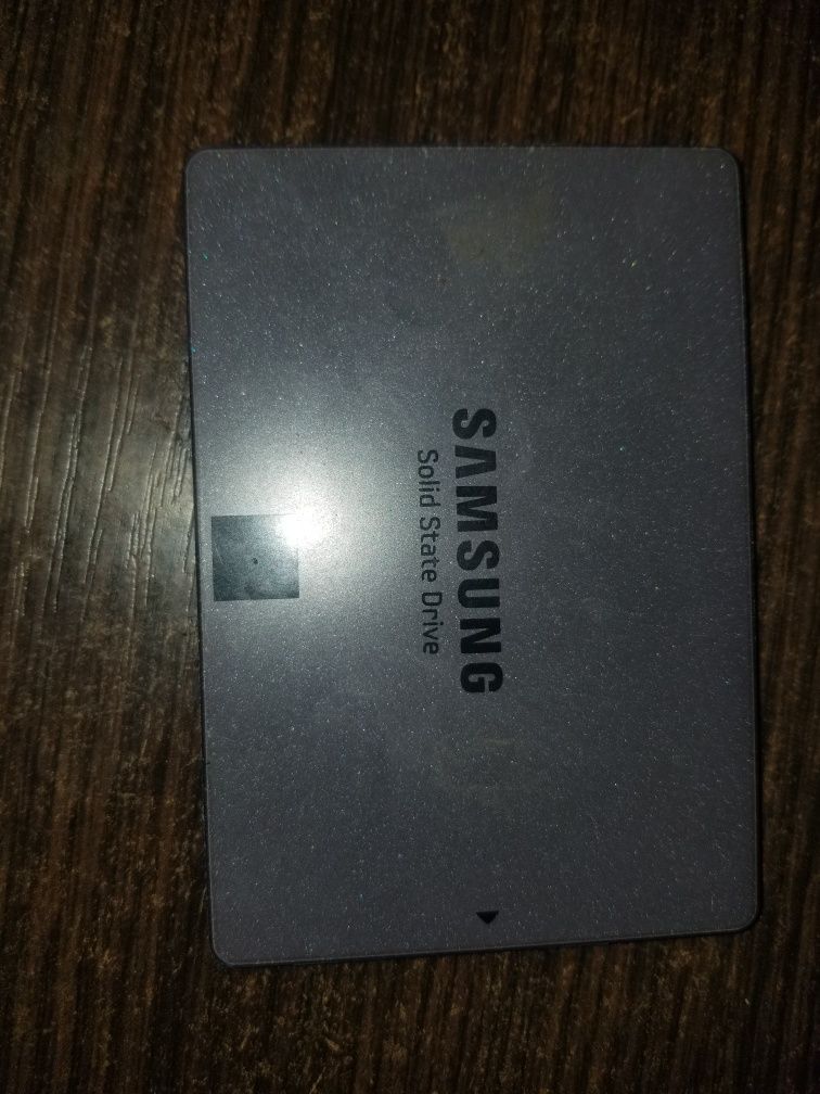SSD диск до ноутбука 120 GB