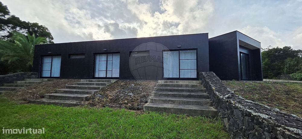 Moradia T4 para venda