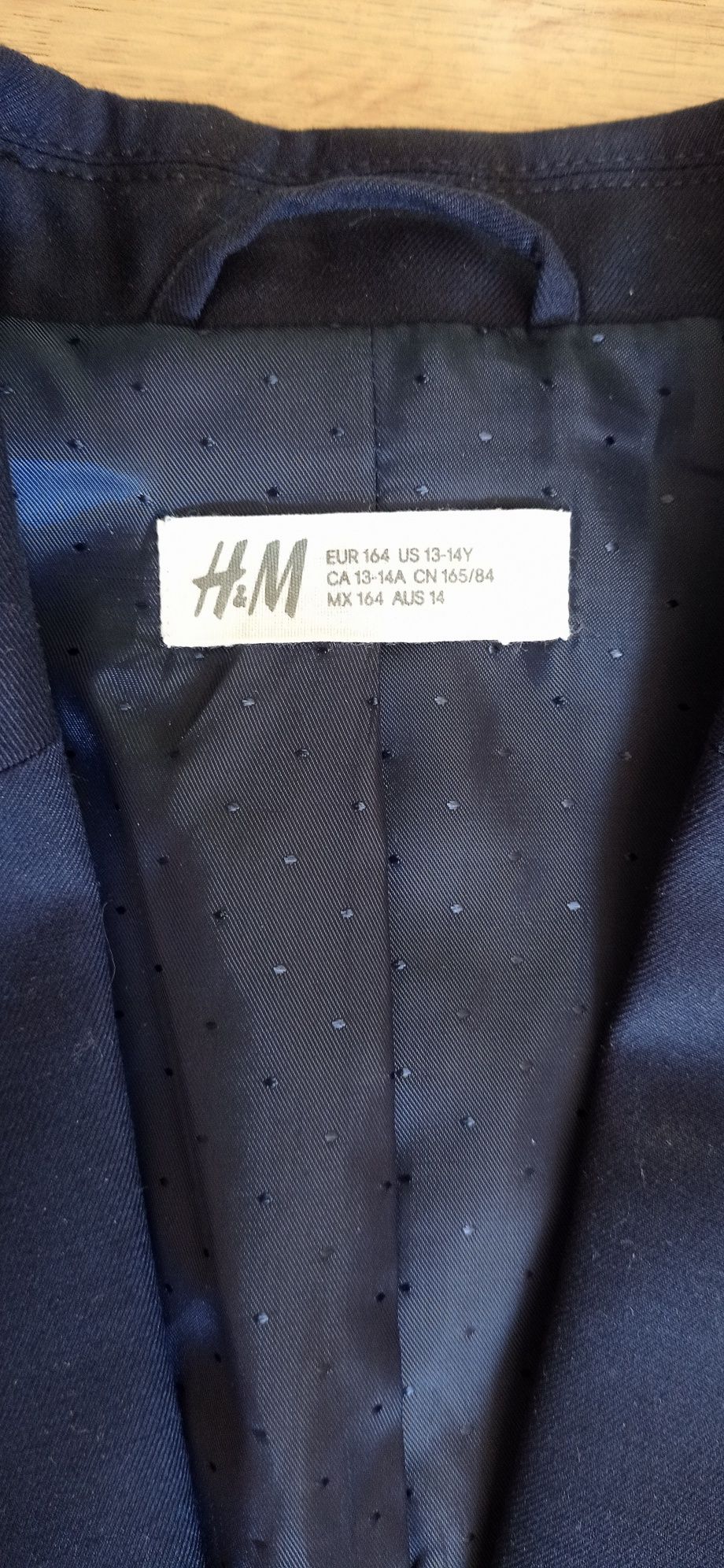 Пиджак  новый школьный фирмы H&M на 12-16 лет