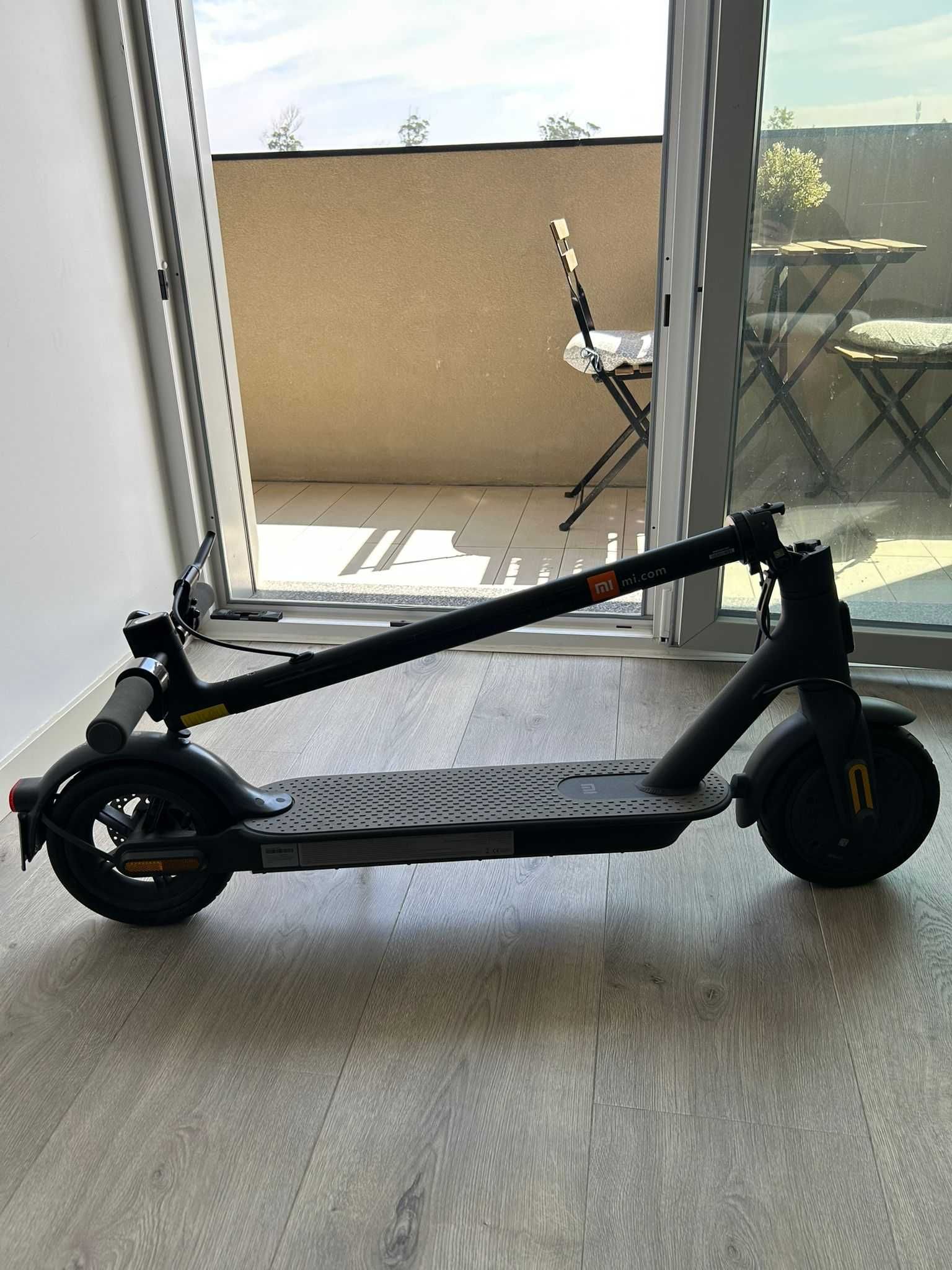 Trotinete Elétrica Xiaomi Mi Eletric Essential