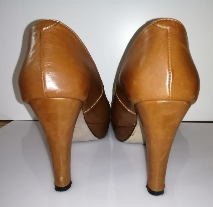 Sapatos elegantes