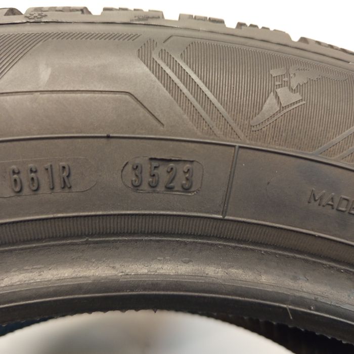 205/55R16 Goodyear ultra Grip Performance 3