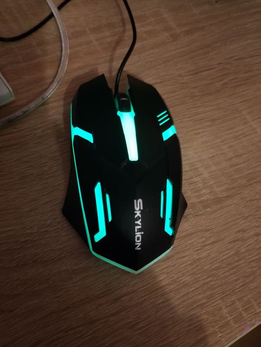 Sprzedaję myszkę do laptopa