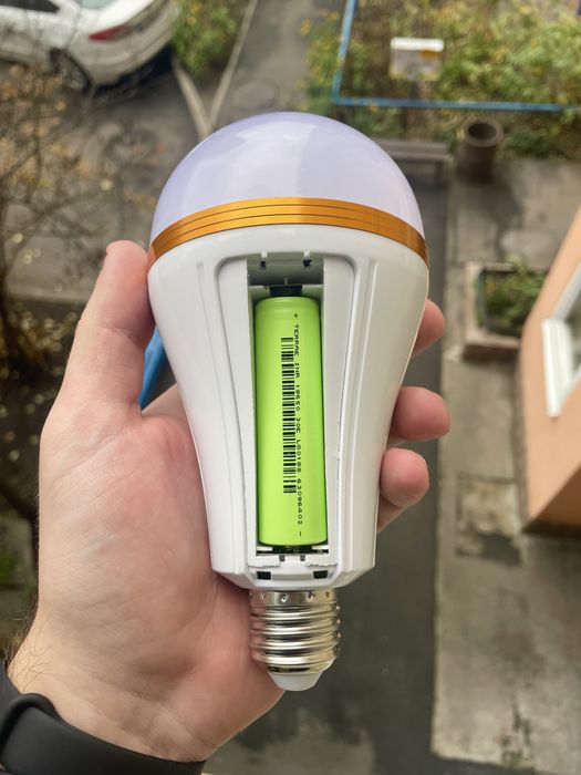 ОЧІКУЄТЬСЯ ПОСТАВКА, Акумуляторна лампа 30 ват + 3 акумулятори