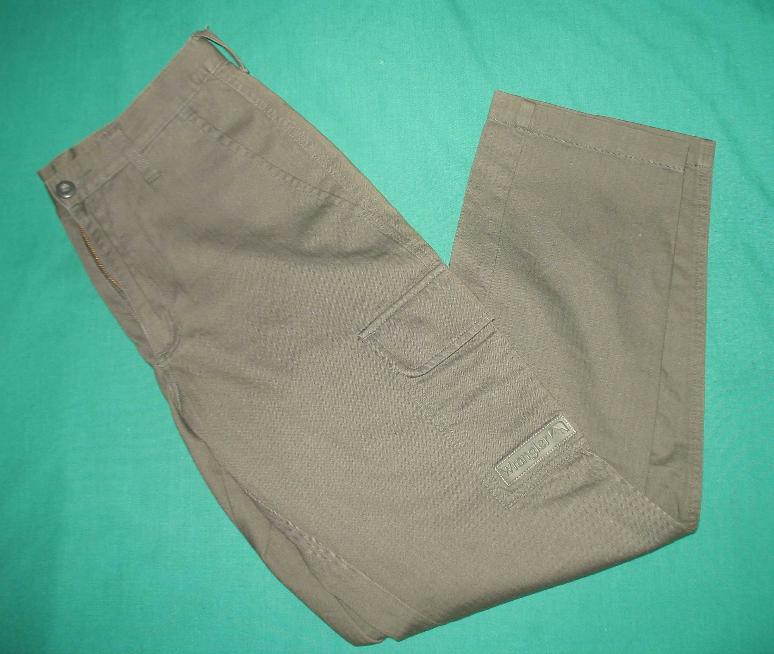 Штани брюки карго Wrangler 30*30 с карманами цвет олива