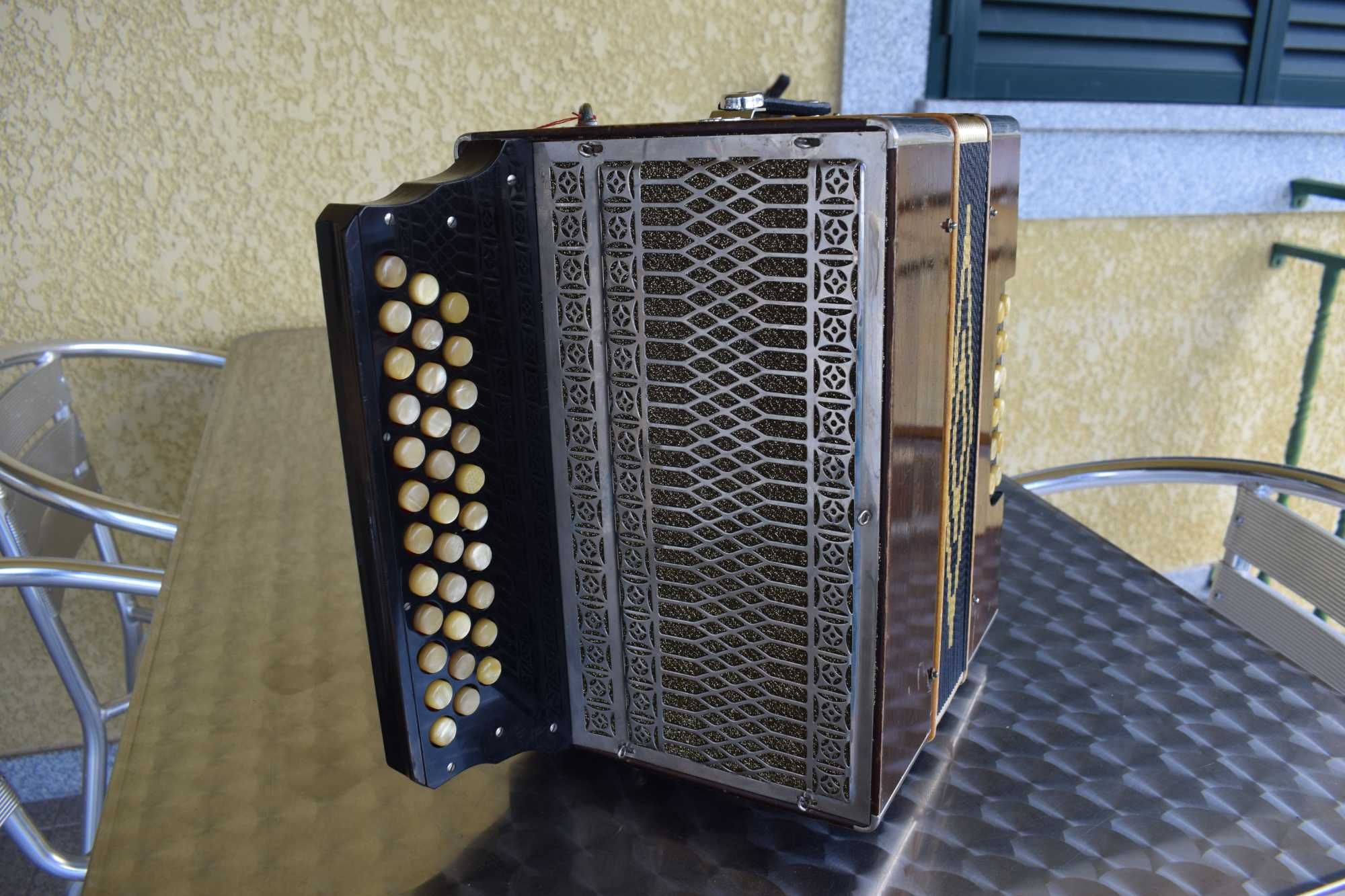 Concertina Hohner 3 voz. Sol# Do# Fa#