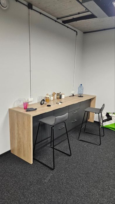 Zestaw mebli biurowych