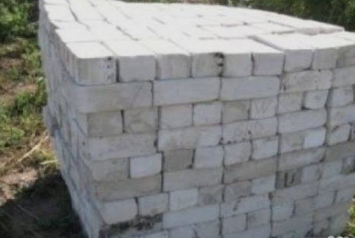 Продам белый кирпич.