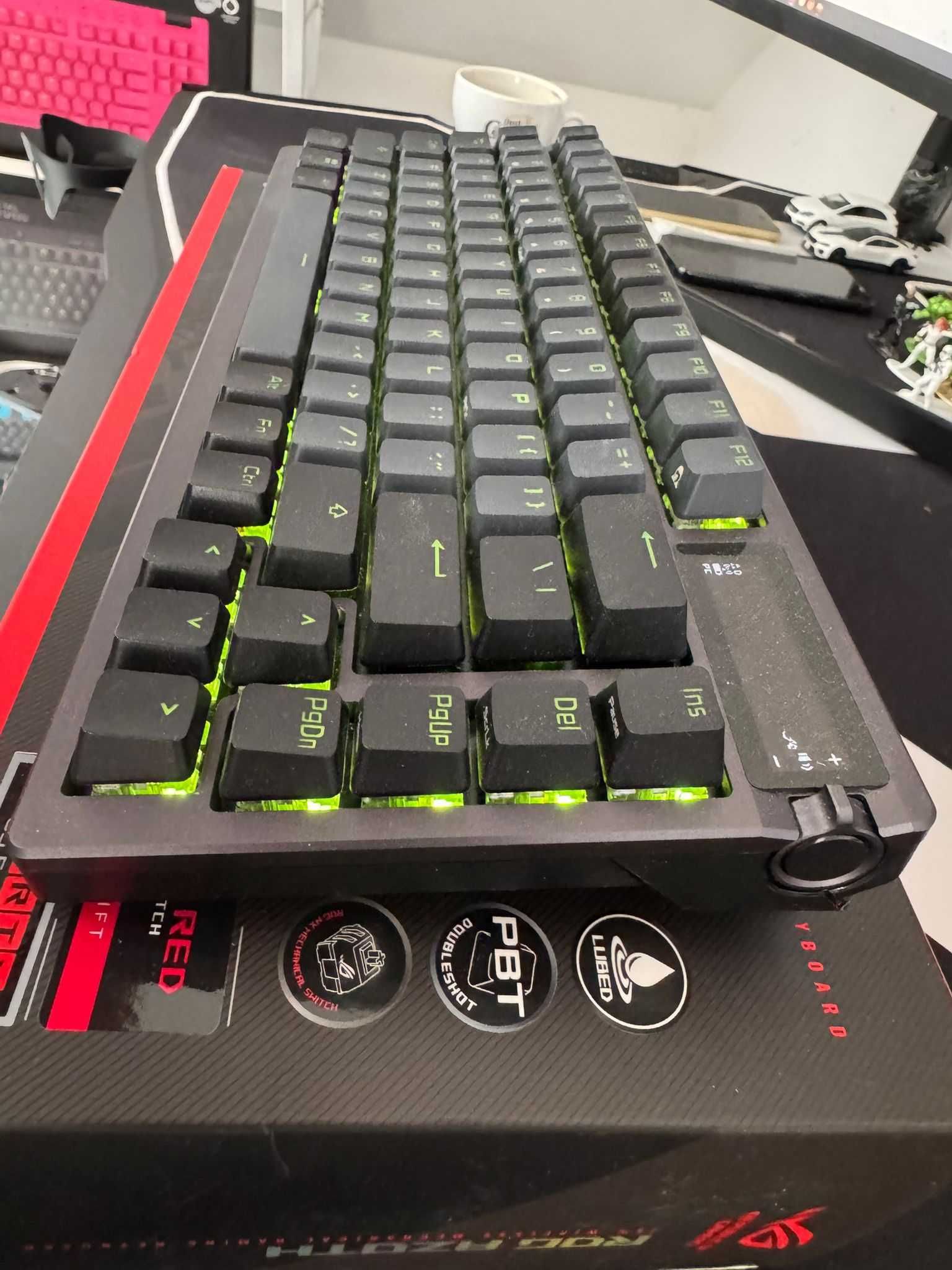 Klawiatura ASUS ROG Azoth Czarny