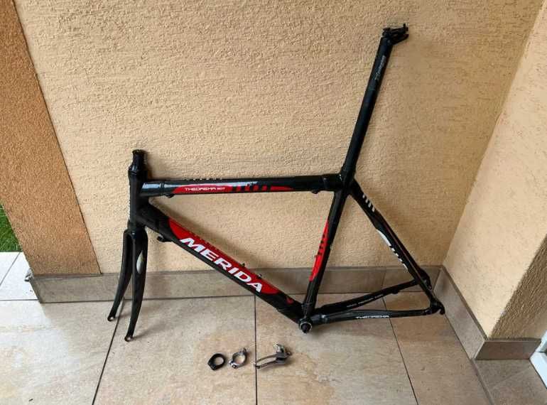 Rama MERIDA carbon