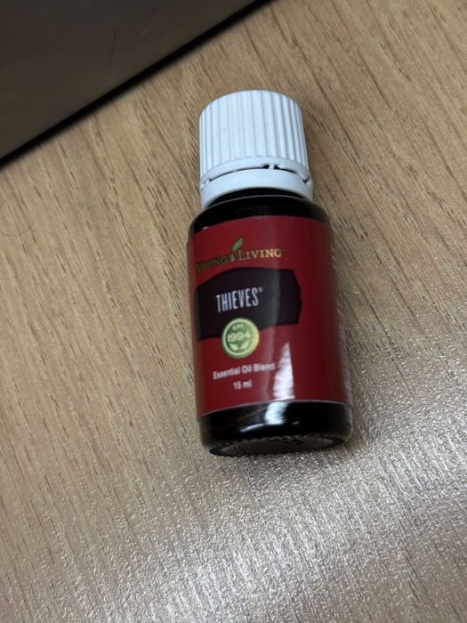 Thieves Young living 15ml