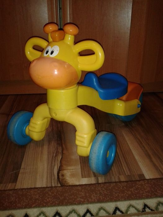 LITTLE TIKES Jeździk żyrafa odpychacz chodzik