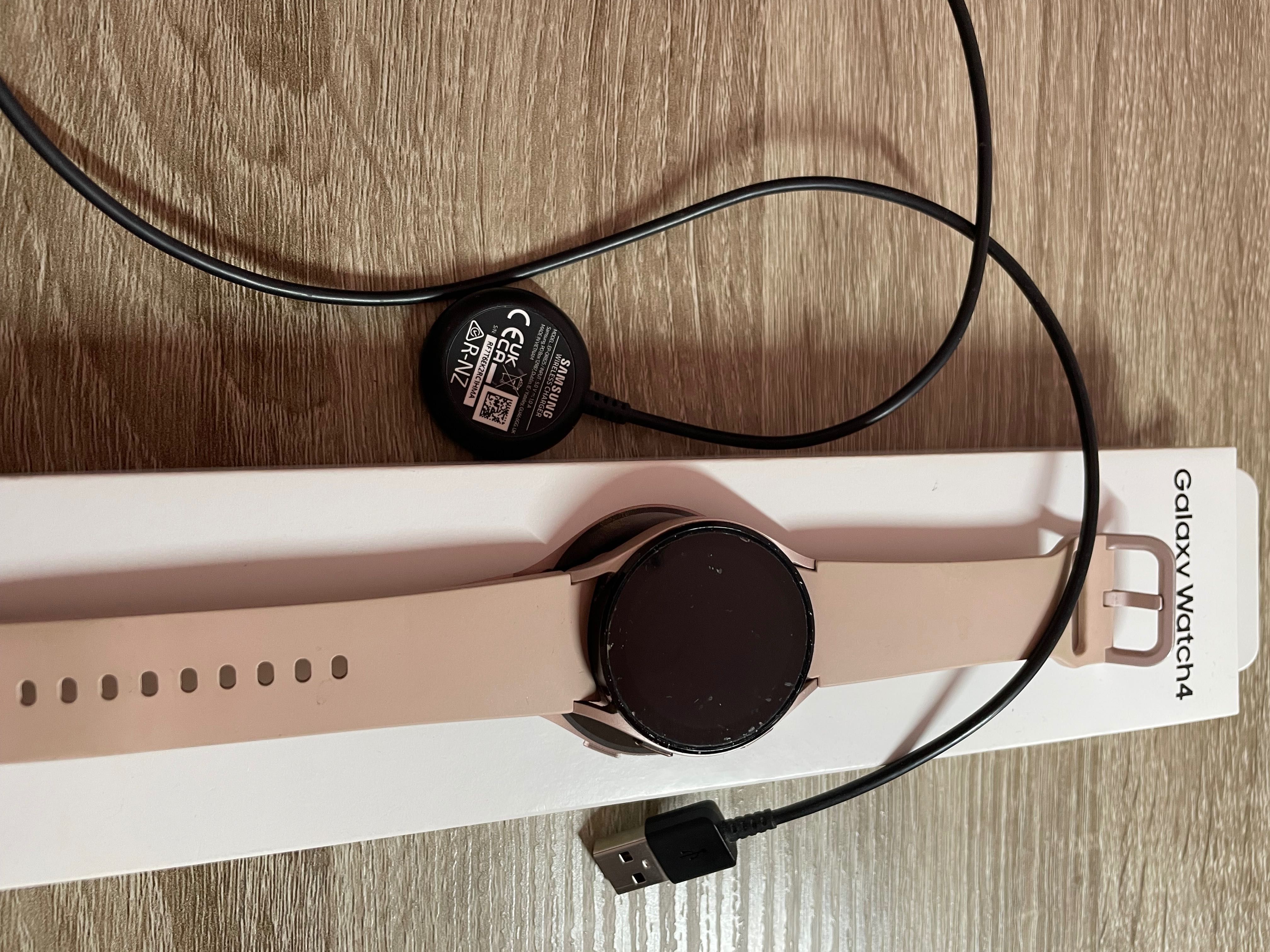 Samsung Galaxy Watch 4 – stan dobry – różowy – pudełko i ładowarka