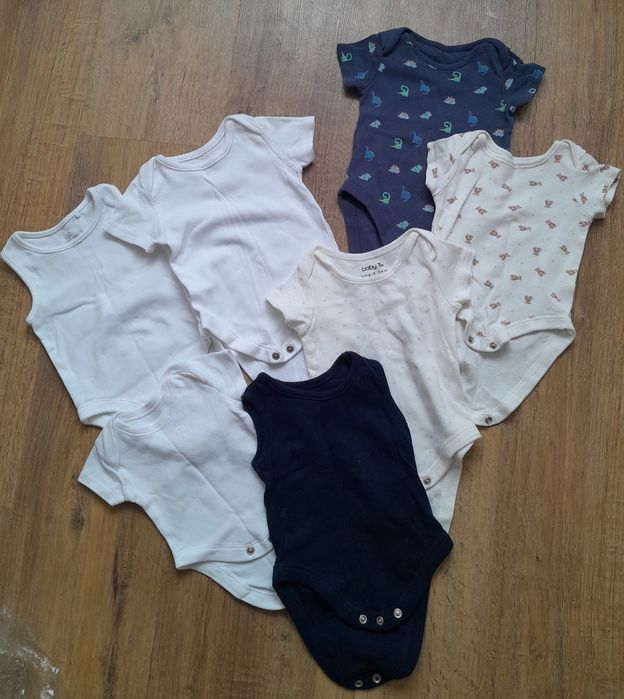 Подарую безкоштовно дитячий одяг