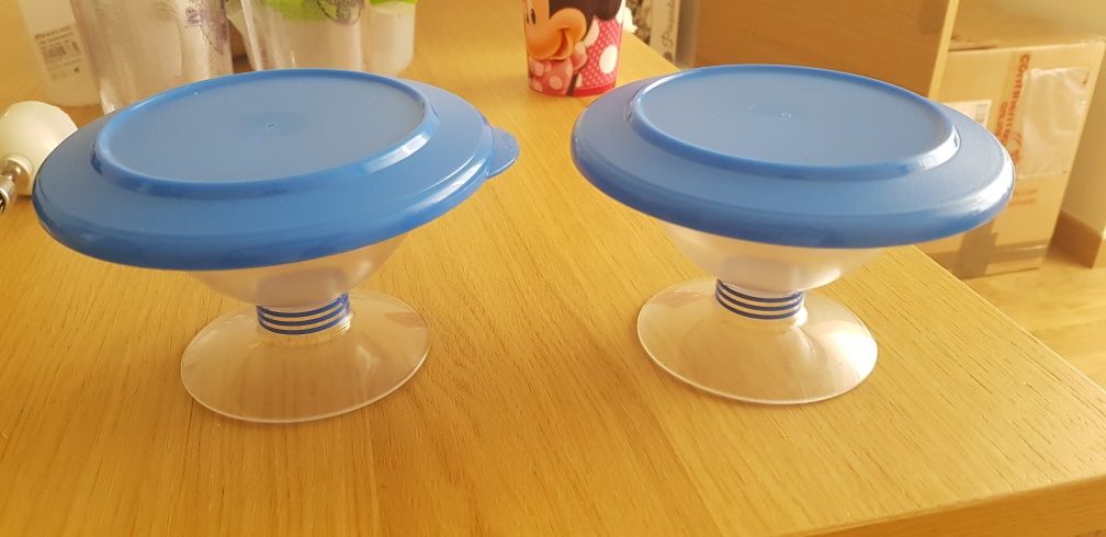 Vendo 2 taças com tampa, Tupperware, nunca utilizadas