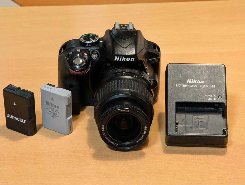 Nikon D3300 + Lente 18-55mm + 2 Baterias & Carregador + Bolsa