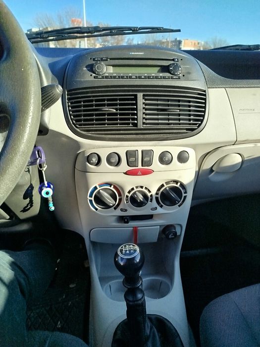 Sprzedam Fiat  Punto z klimatyzacją