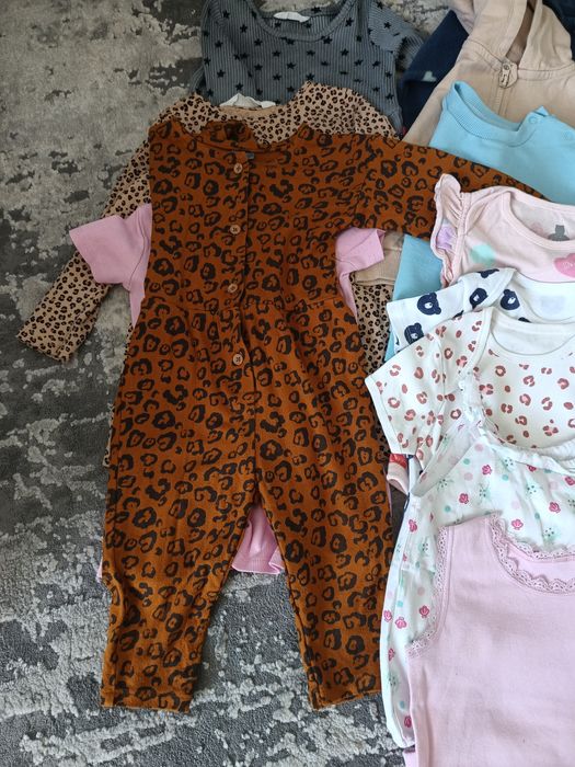 Zestaw ubrań dla dziewczynki 86