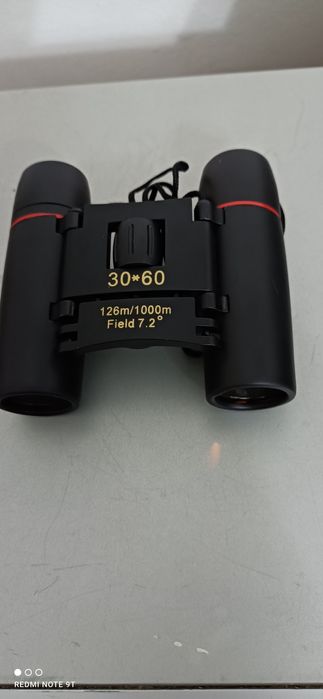 Binóculos de Visão diurna e noturna.