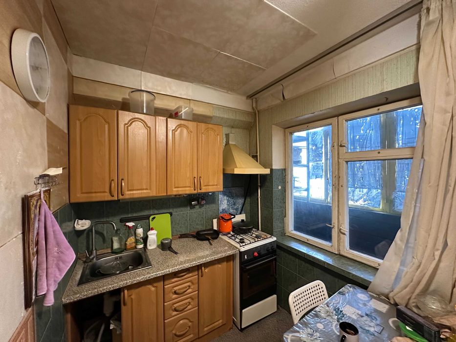 Срочно! Продам 1-к квартиру по ул. Энтузиастов 33 возле м.Левобережная