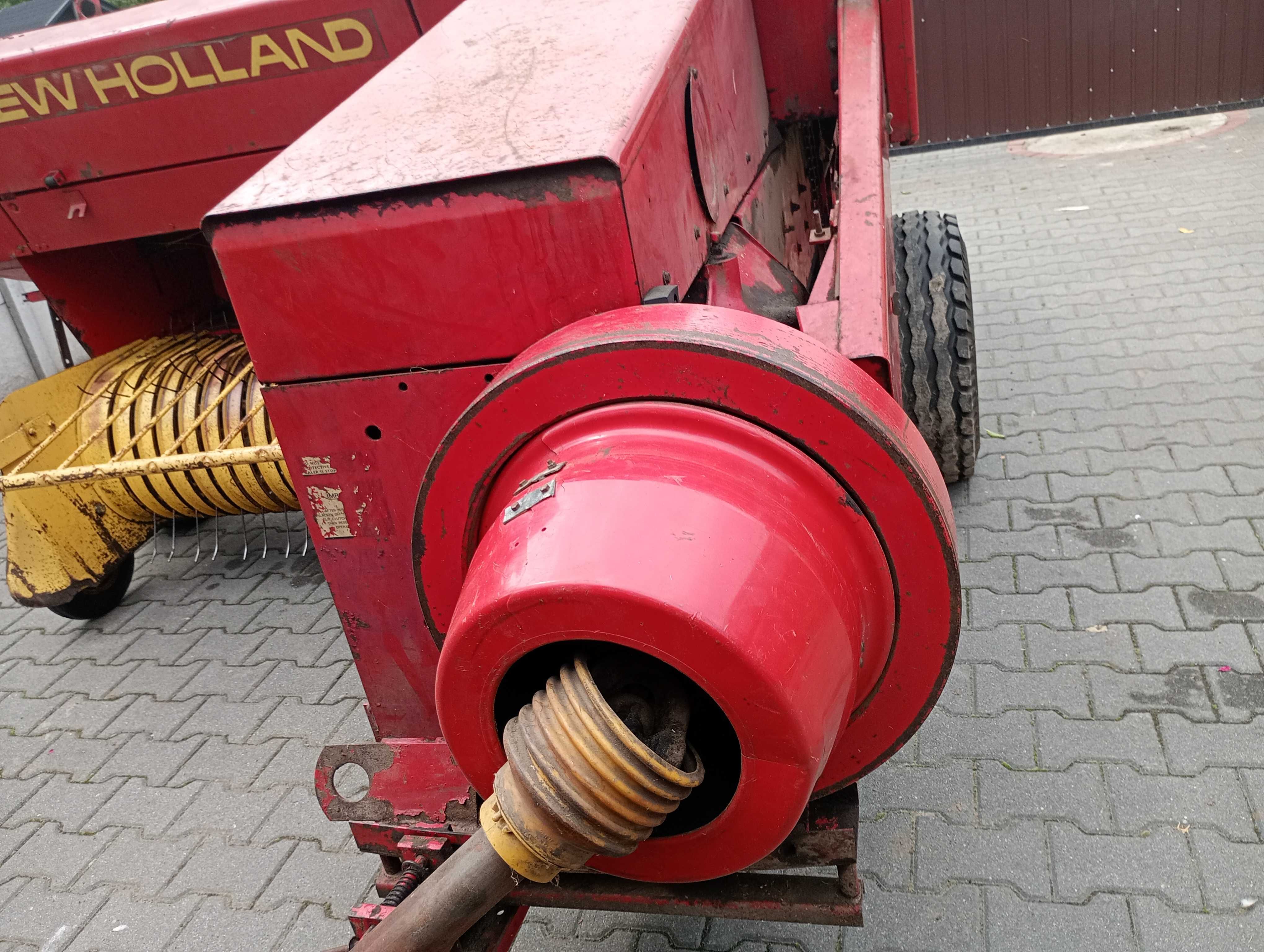 Prasa New Holland 276