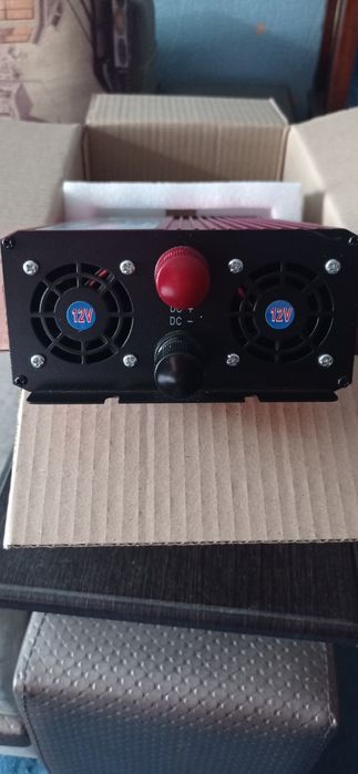 Інвертор перетворювач напруги 7000