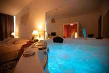 SEA Apartment with Jacuzzi & Sauna in citycentre