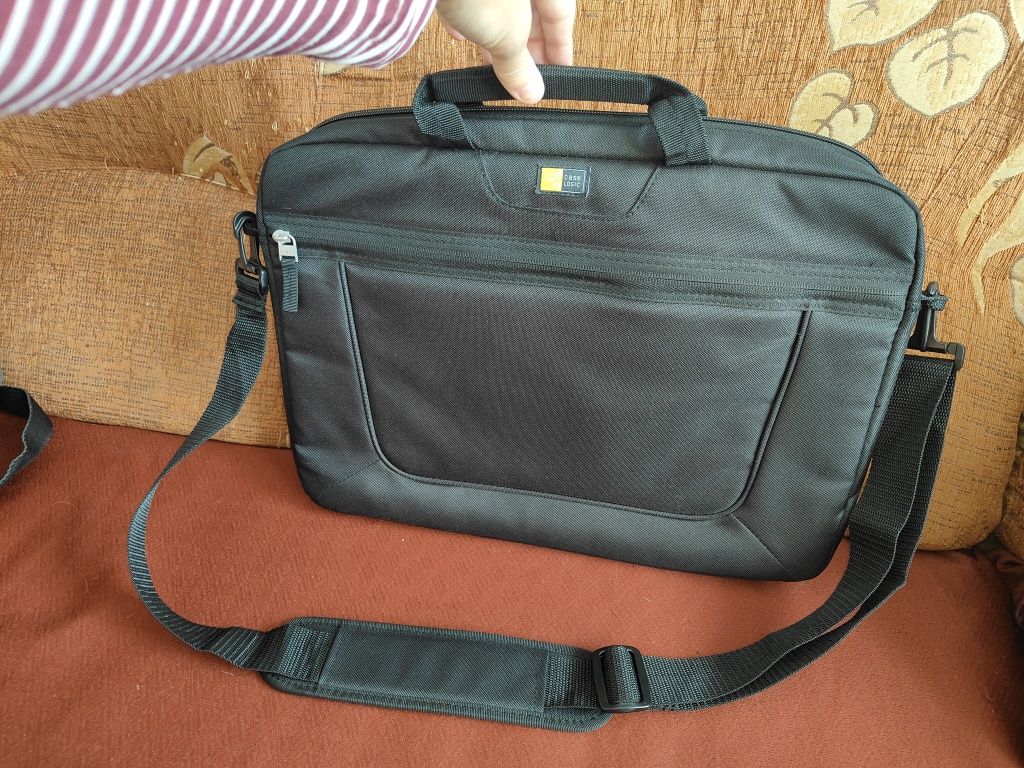 Nowa torba na laptopa i notebooka.