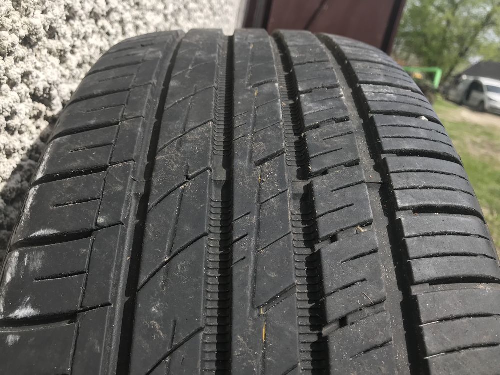 Nexen 225/45 r 19