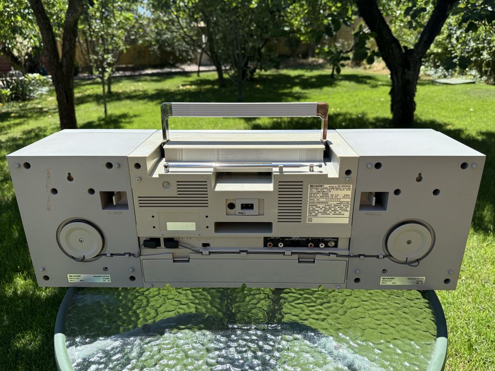 Продам магнитолу SHARP GF-800