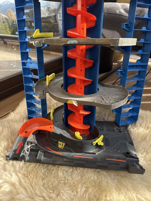 Garaż  Hotweels wysoki 71 cm