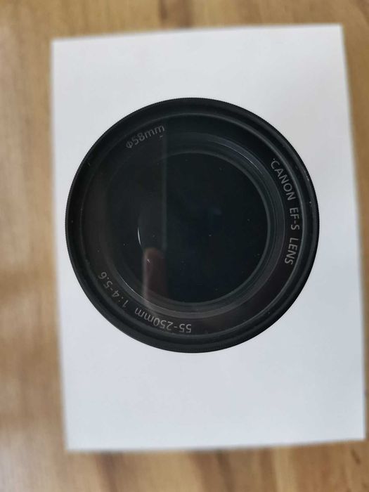Об’єктив Canon ZOOM LENS EF-S 55-250 mm 1:4-5.6 IS